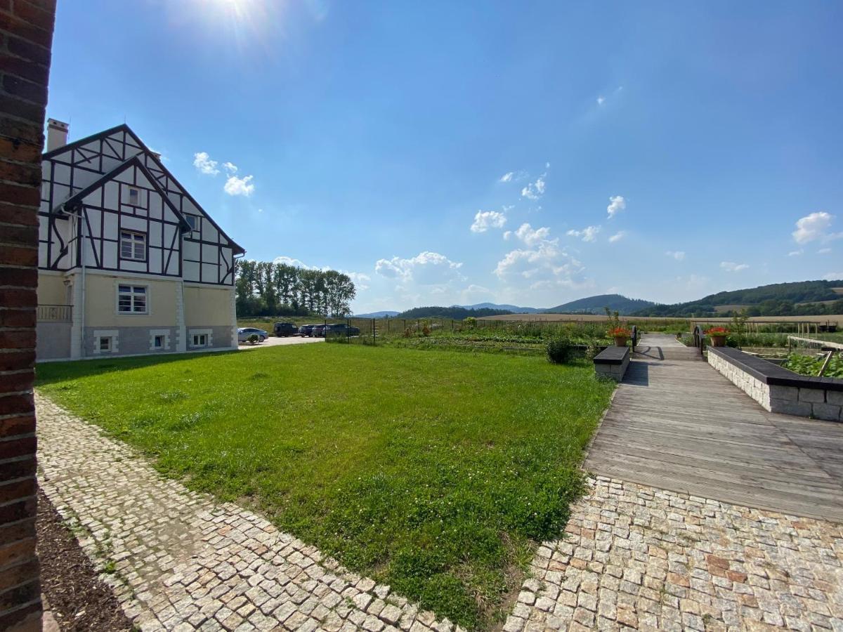 Dworzysko Hotel Szczawno-Zdroj Buitenkant foto
