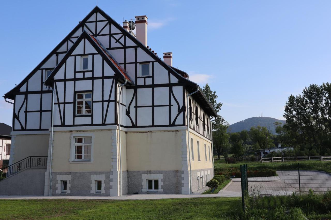Dworzysko Hotel Szczawno-Zdroj Buitenkant foto