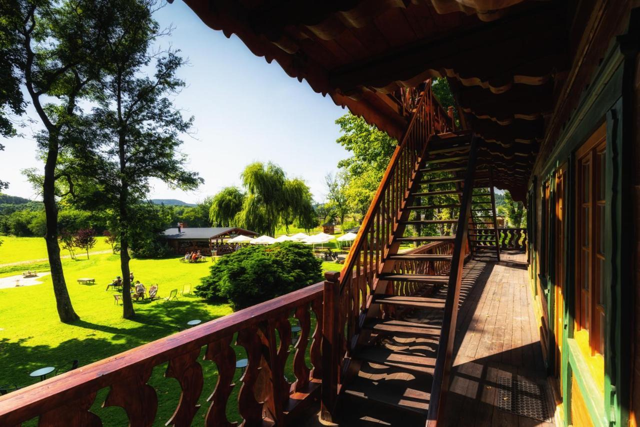 Dworzysko Hotel Szczawno-Zdroj Buitenkant foto