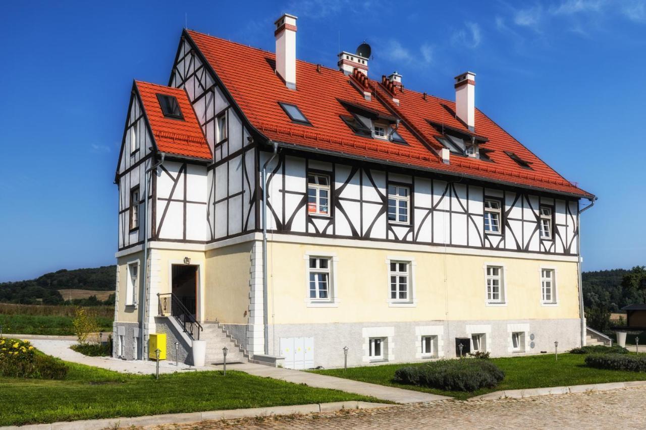 Dworzysko Hotel Szczawno-Zdroj Buitenkant foto